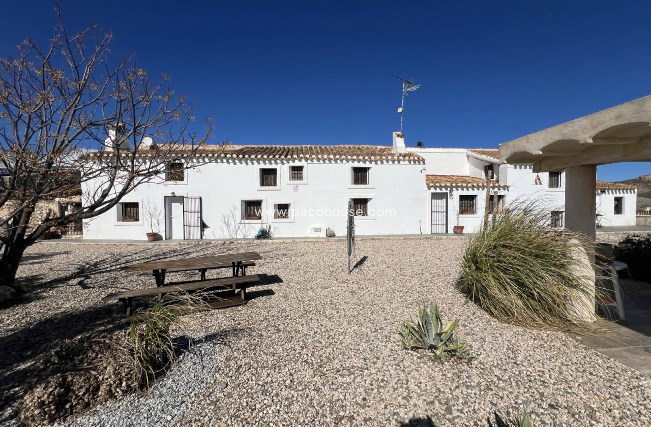 Resale - Cortijo -
Velez-Rubio