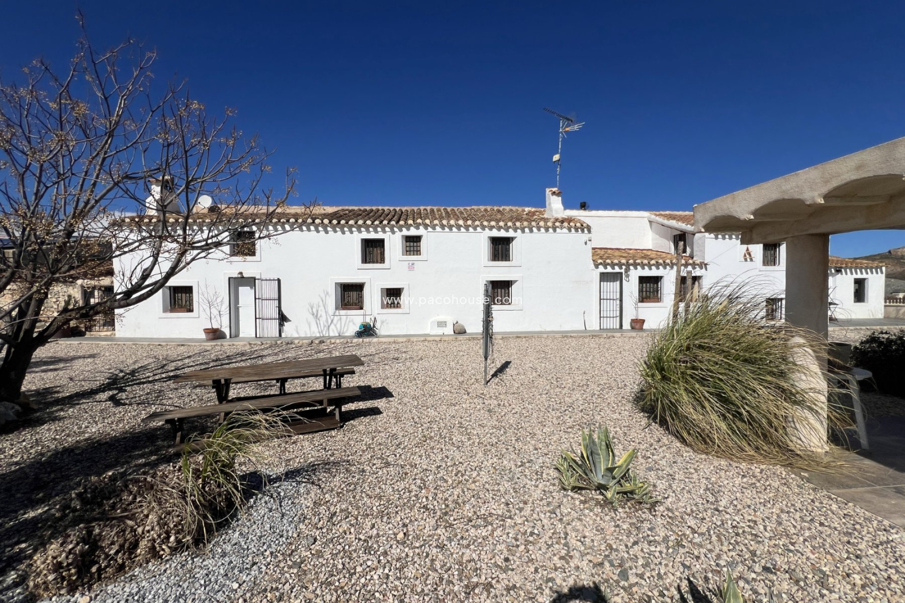 Resale - Cortijo -
Velez-Rubio