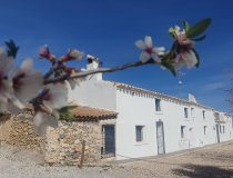 Resale - Cortijo -
Velez-Rubio