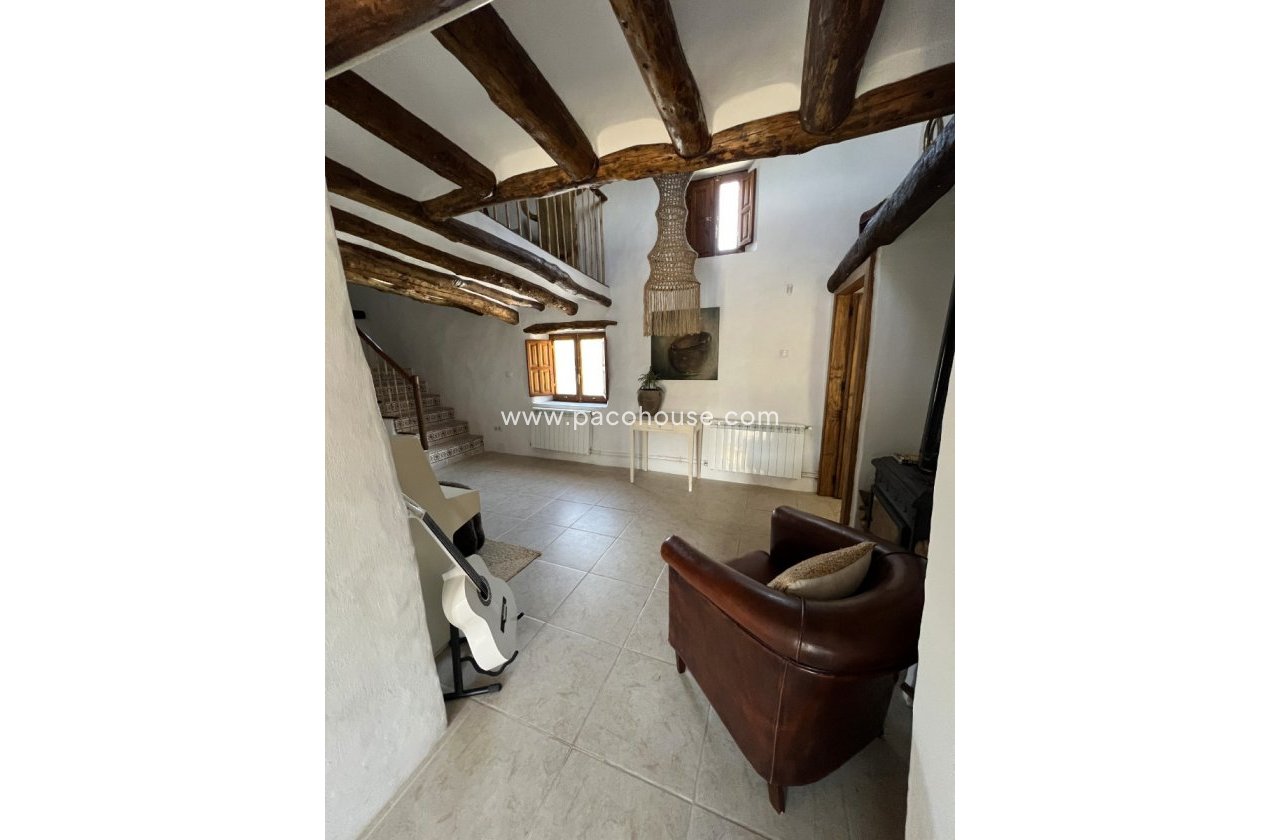 Resale - Cortijo -
Velez-Rubio