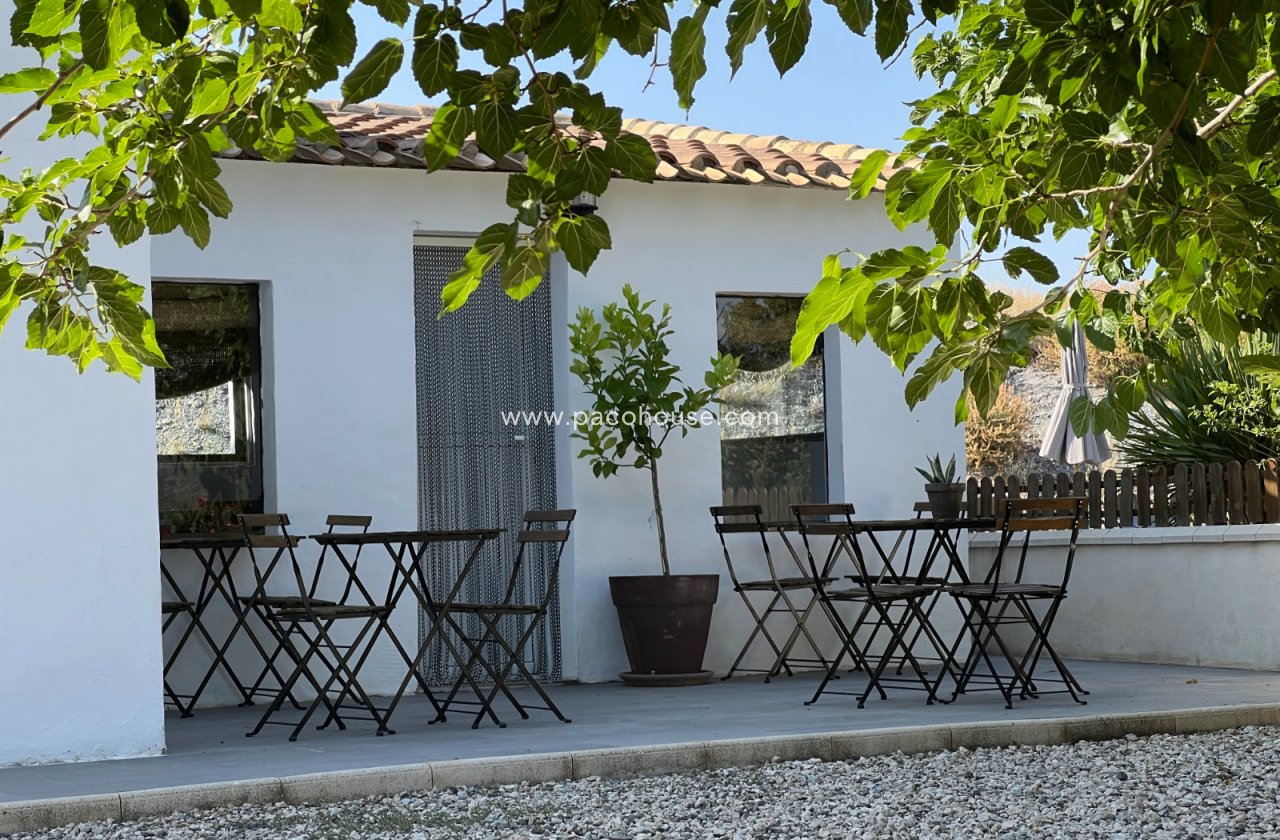 Resale - Cortijo -
Velez-Rubio