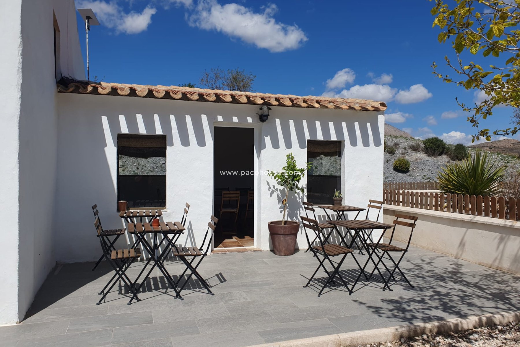 Resale - Cortijo -
Velez-Rubio