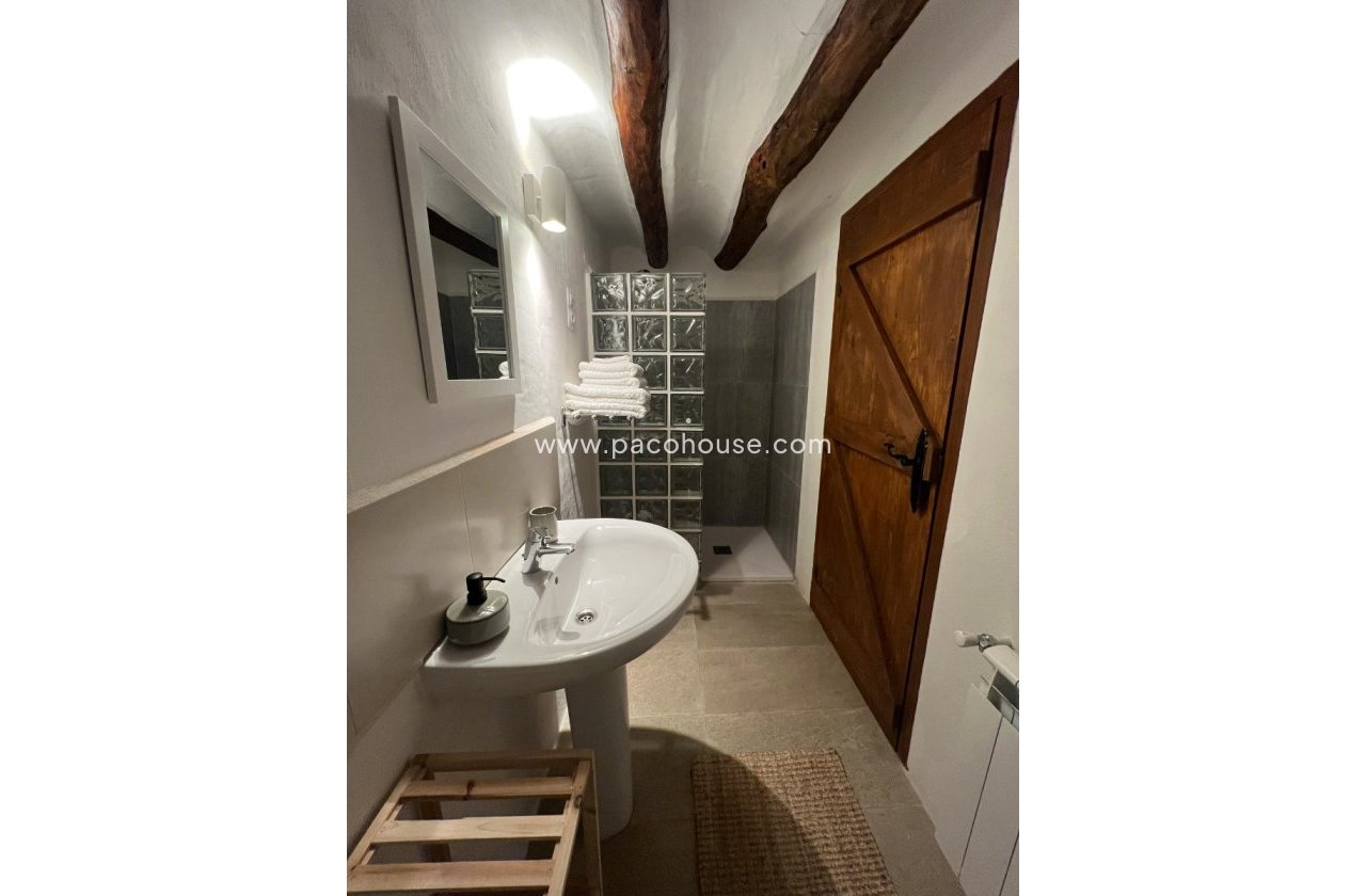 Resale - Cortijo -
Velez-Rubio