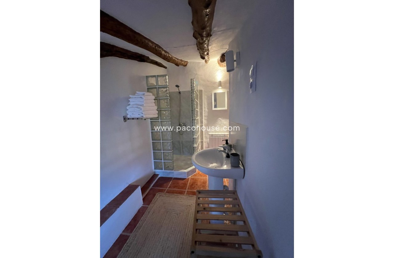 Resale - Cortijo -
Velez-Rubio