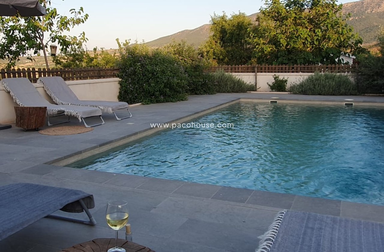 Resale - Cortijo -
Velez-Rubio