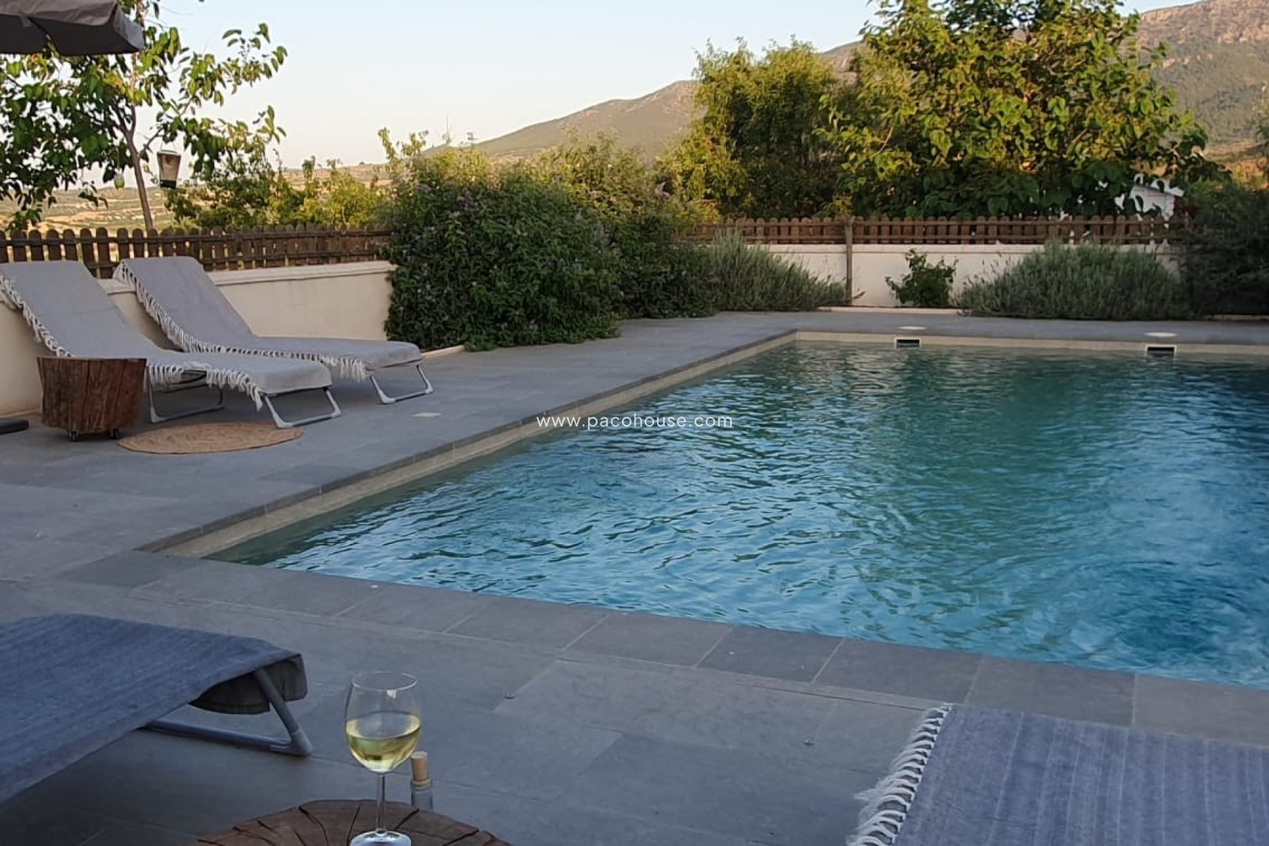 Resale - Cortijo -
Velez-Rubio