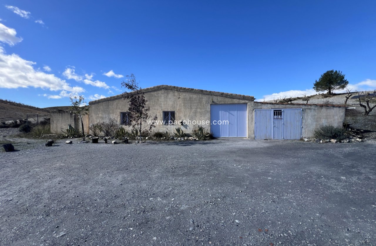 Resale - Cortijo -
Velez-Rubio