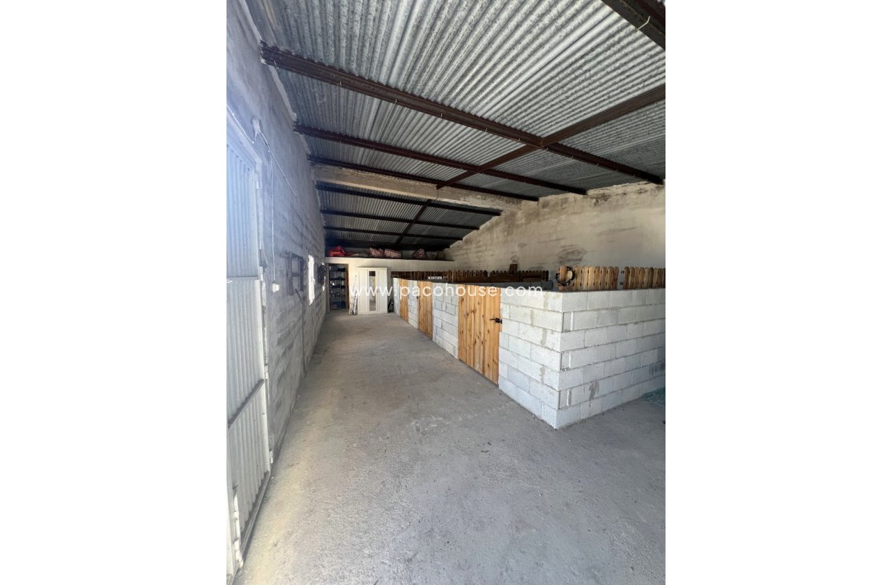 Resale - Cortijo -
Velez-Rubio