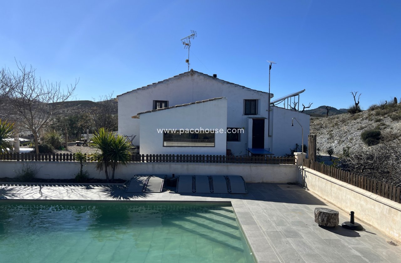 Resale - Cortijo -
Velez-Rubio