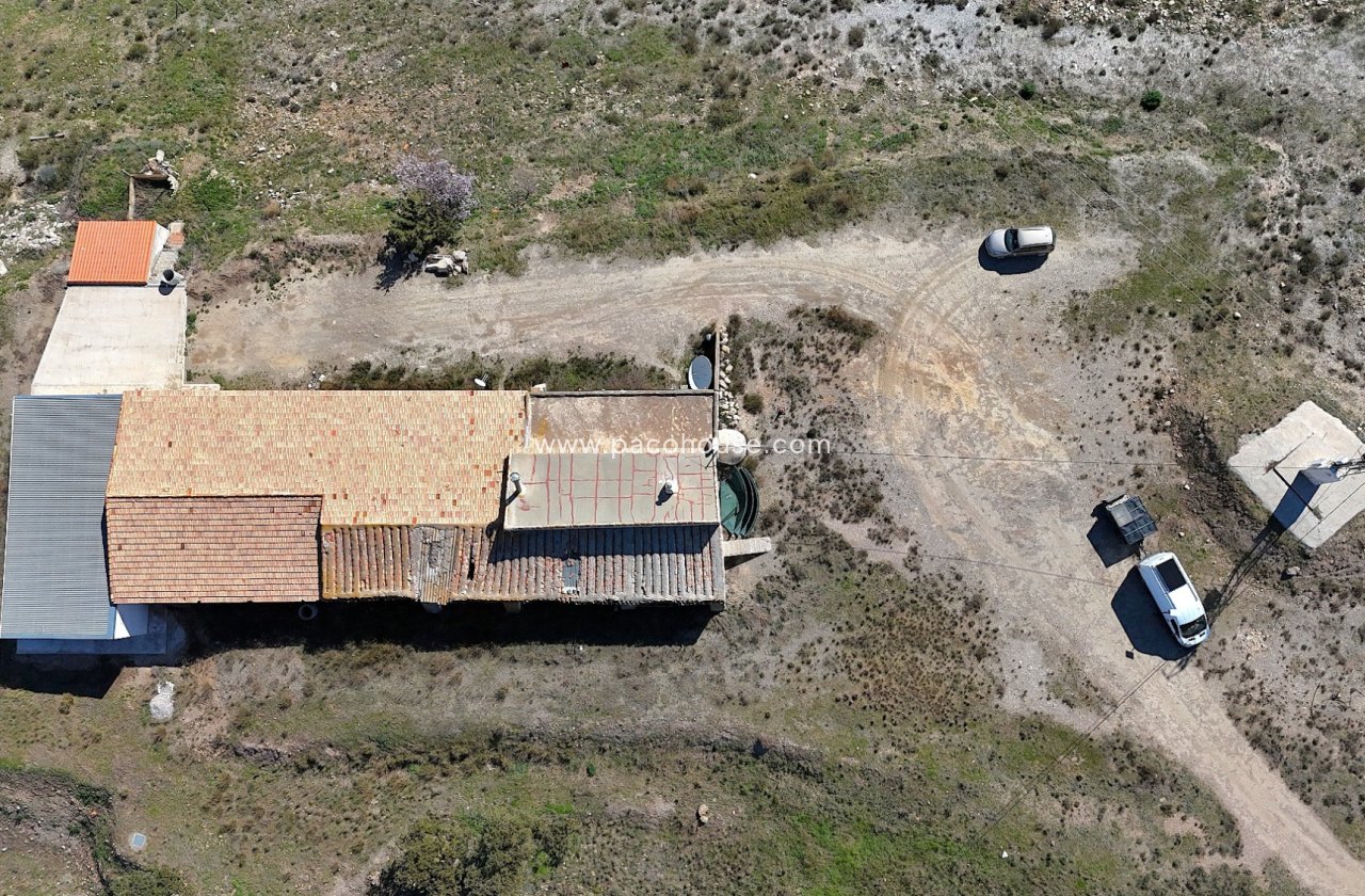 Resale - Cortijo -
Velez-Rubio