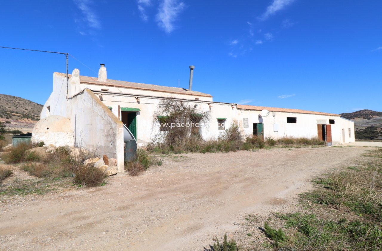 Resale - Cortijo -
Velez-Rubio
