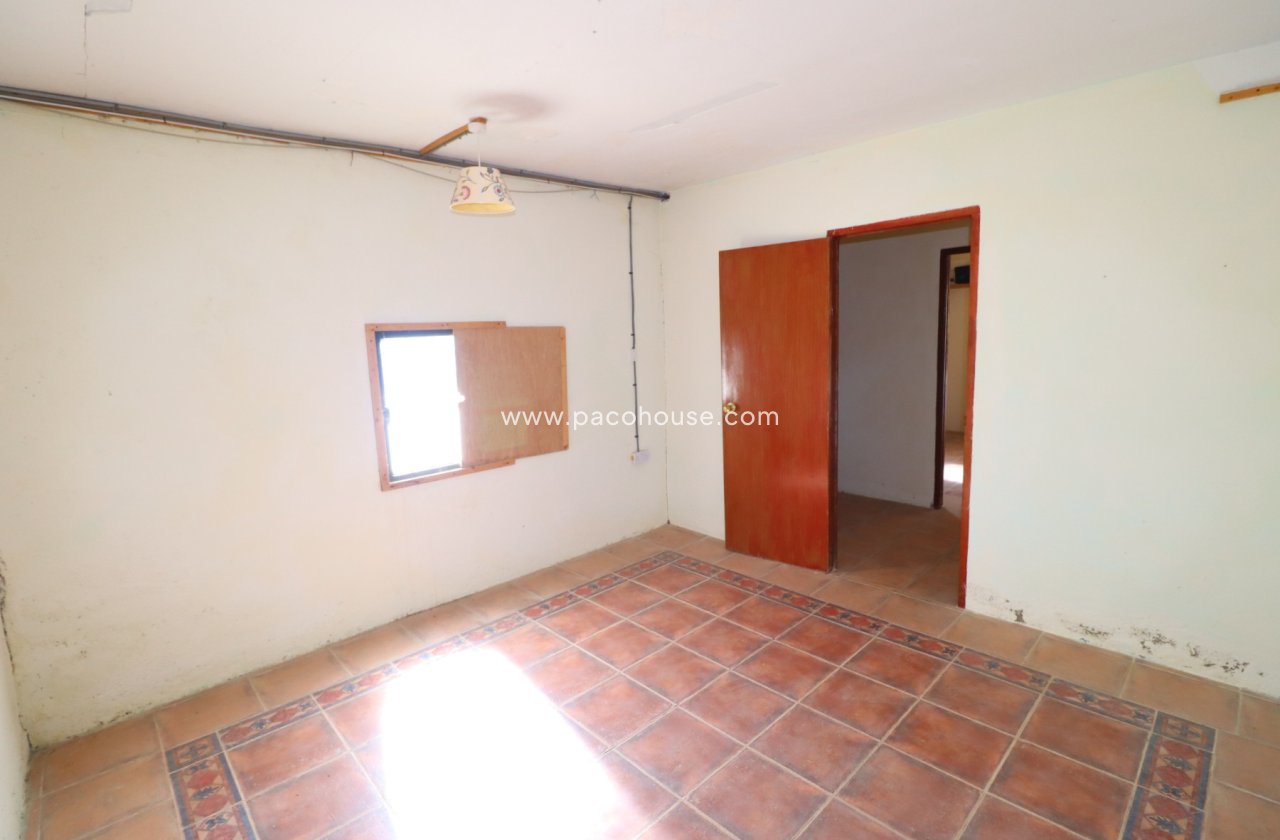 Resale - Cortijo -
Velez-Rubio