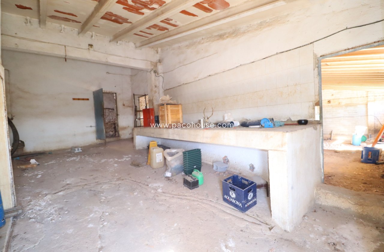 Resale - Cortijo -
Velez-Rubio