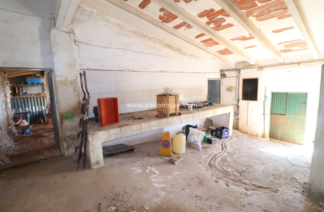 Resale - Cortijo -
Velez-Rubio