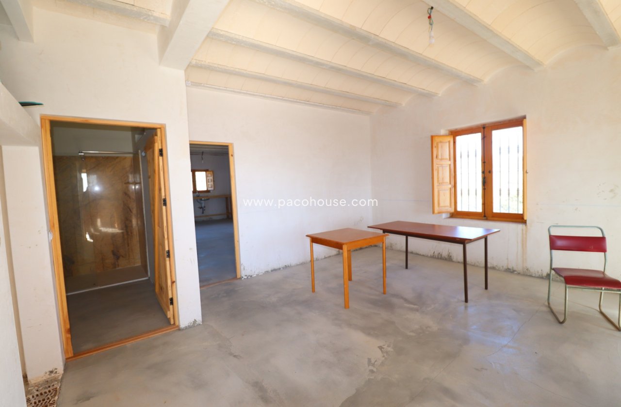 Resale - Cortijo -
Velez-Rubio