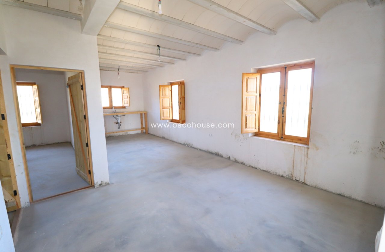 Resale - Cortijo -
Velez-Rubio