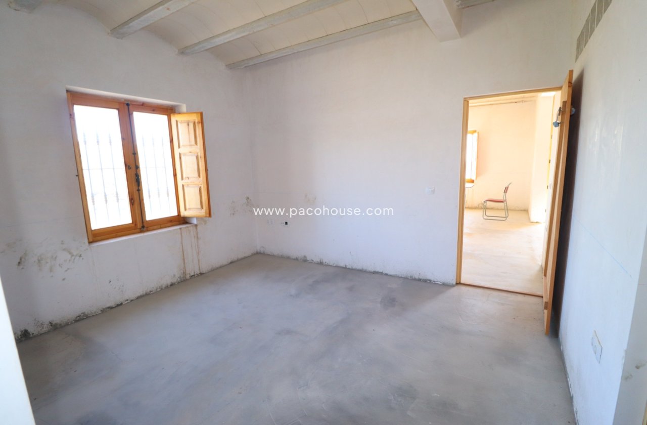 Resale - Cortijo -
Velez-Rubio