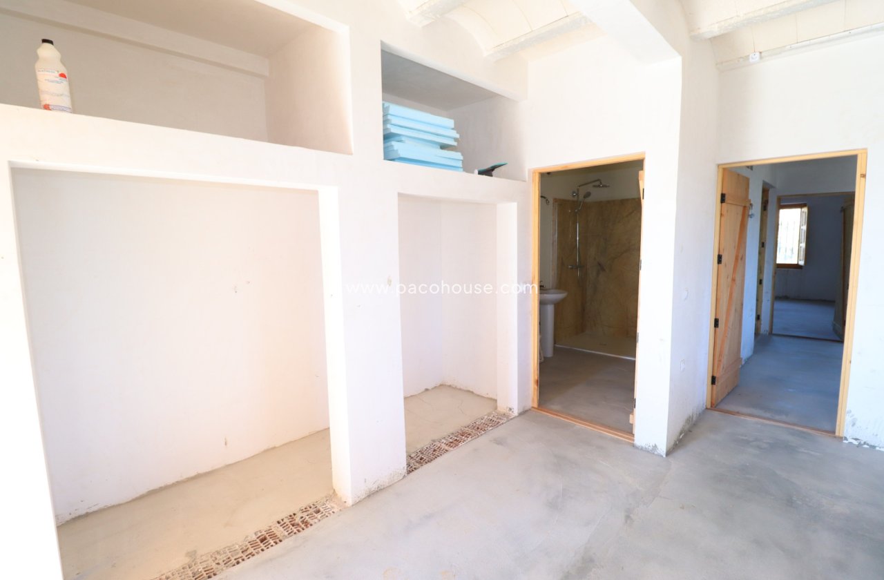 Resale - Cortijo -
Velez-Rubio