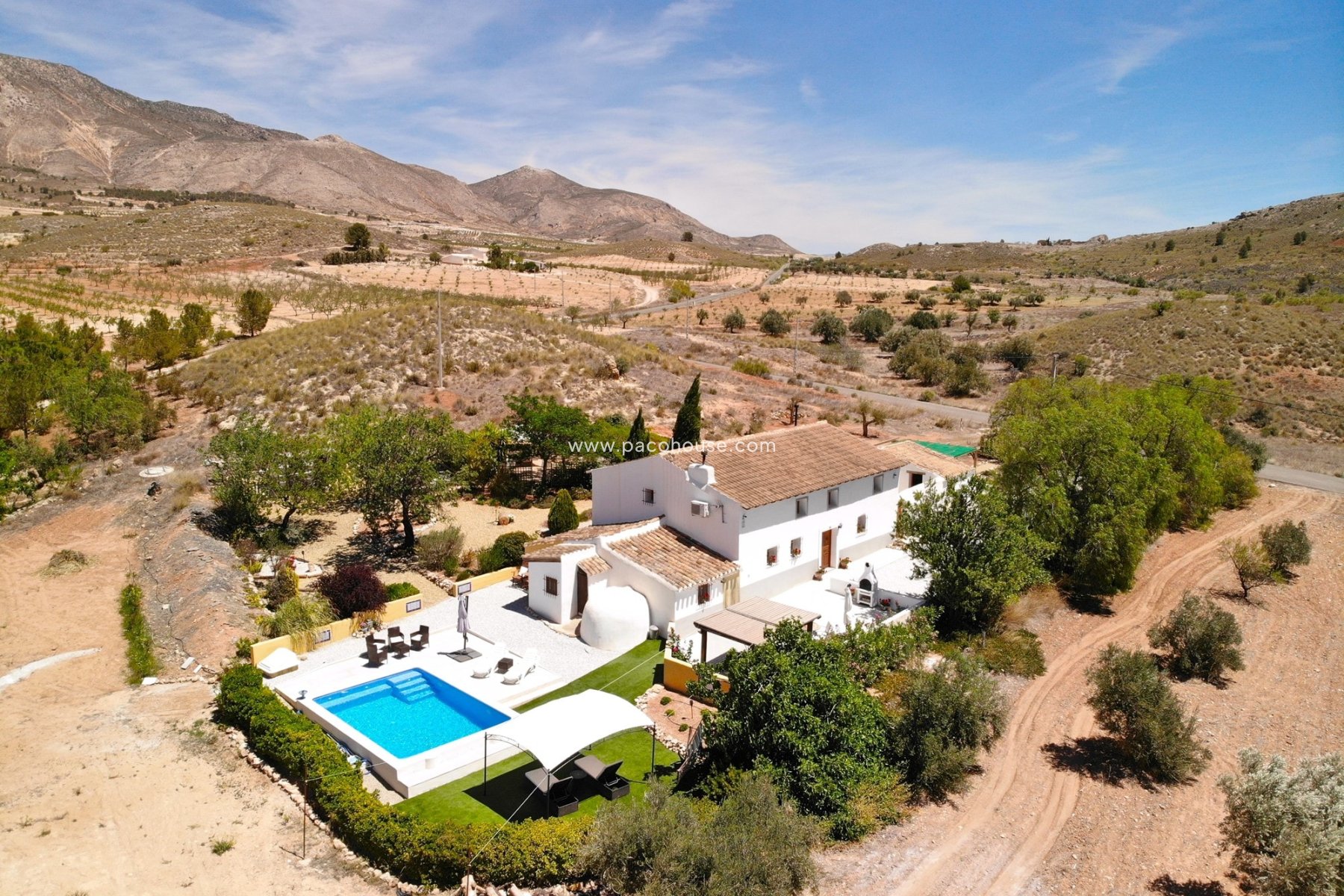 Resale - Cortijo -
Velez-Rubio