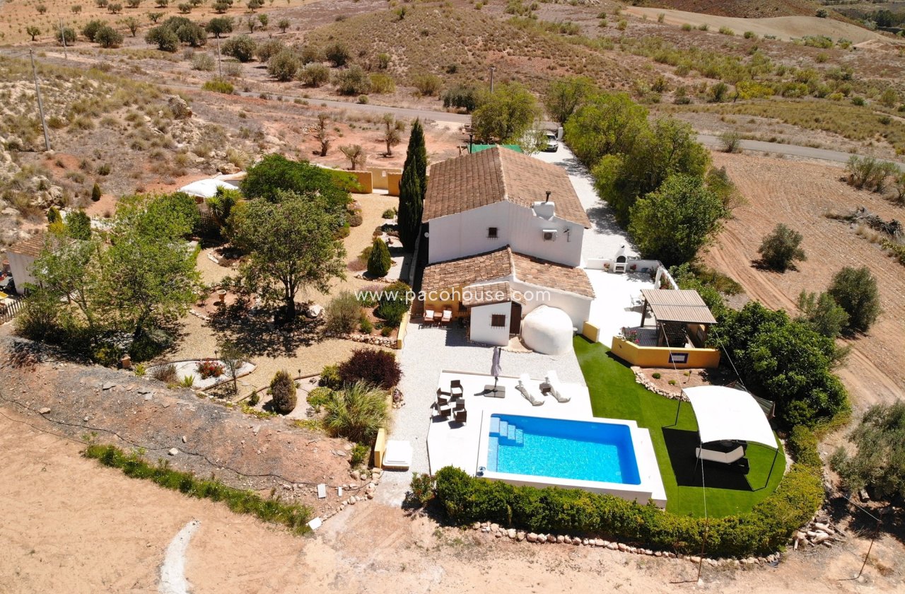Resale - Cortijo -
Velez-Rubio