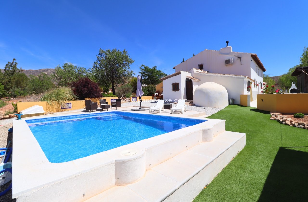 Resale - Cortijo -
Velez-Rubio