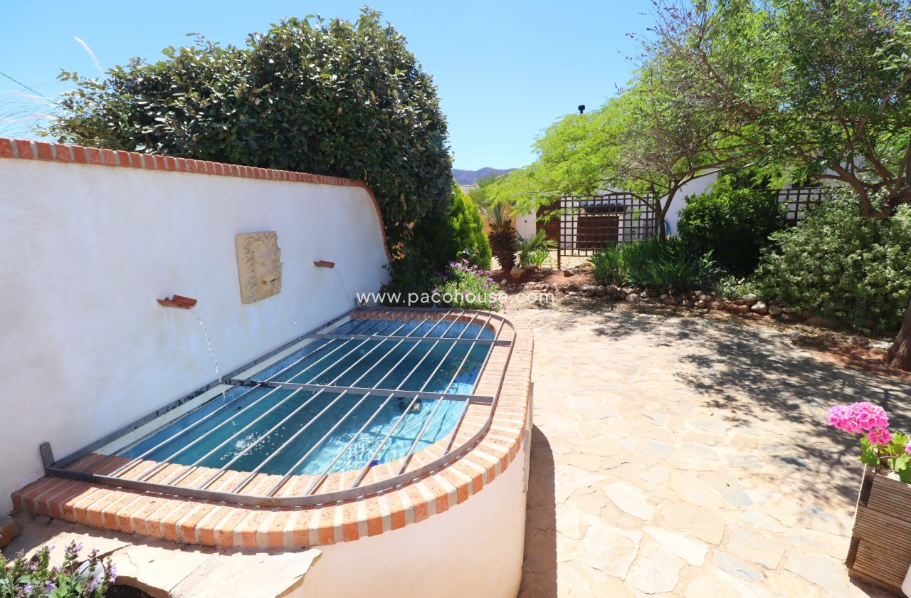 Resale - Cortijo -
Velez-Rubio