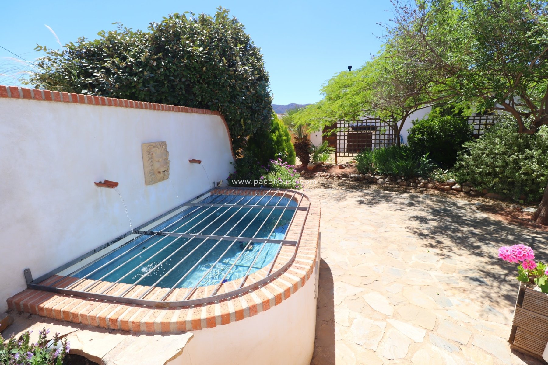 Resale - Cortijo -
Velez-Rubio
