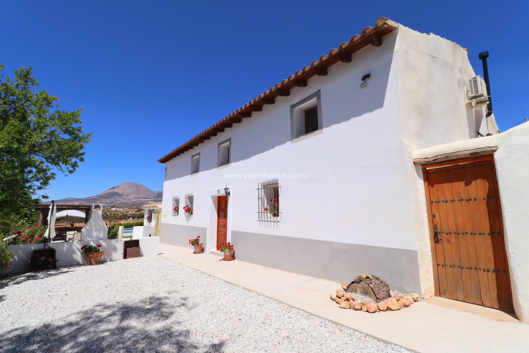 Resale - Cortijo -
Velez-Rubio