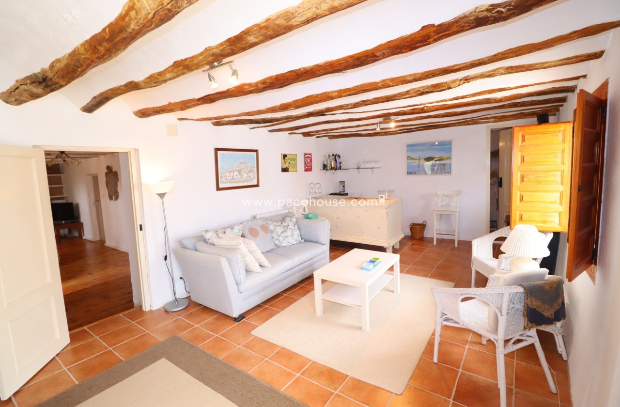 Resale - Cortijo -
Velez-Rubio