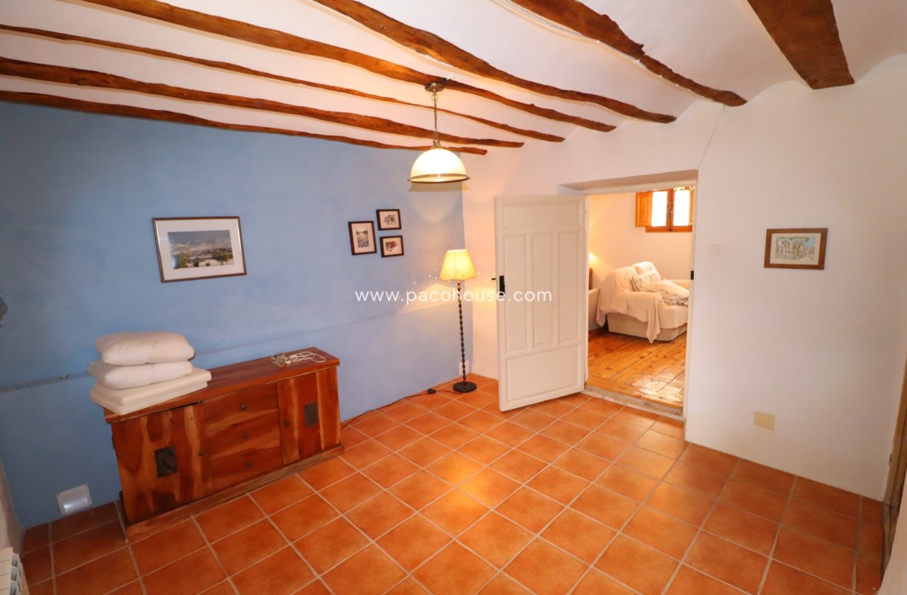 Resale - Cortijo -
Velez-Rubio