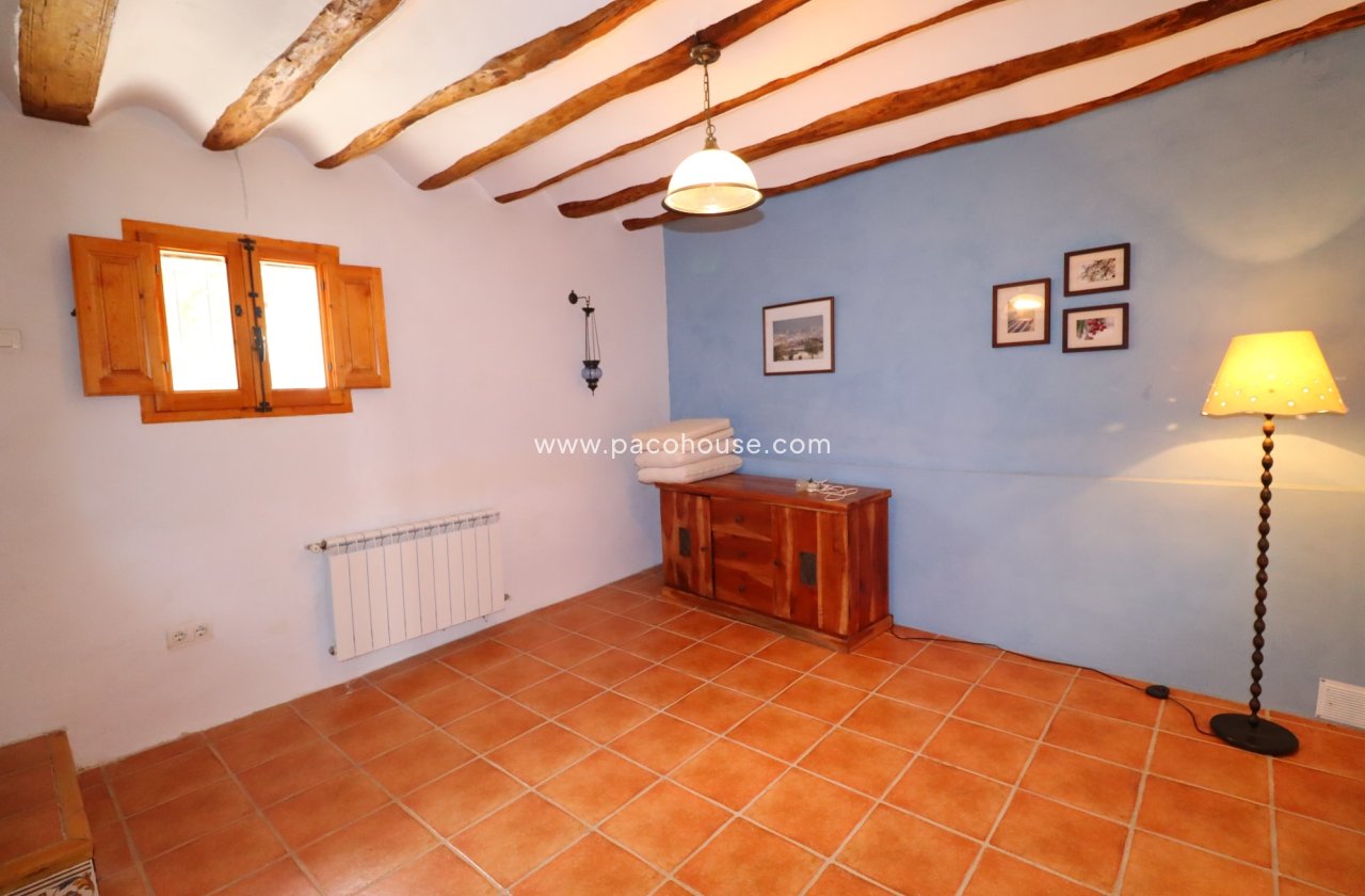 Resale - Cortijo -
Velez-Rubio