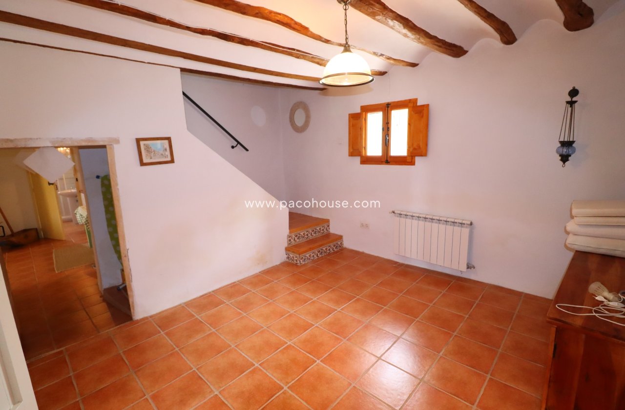 Resale - Cortijo -
Velez-Rubio