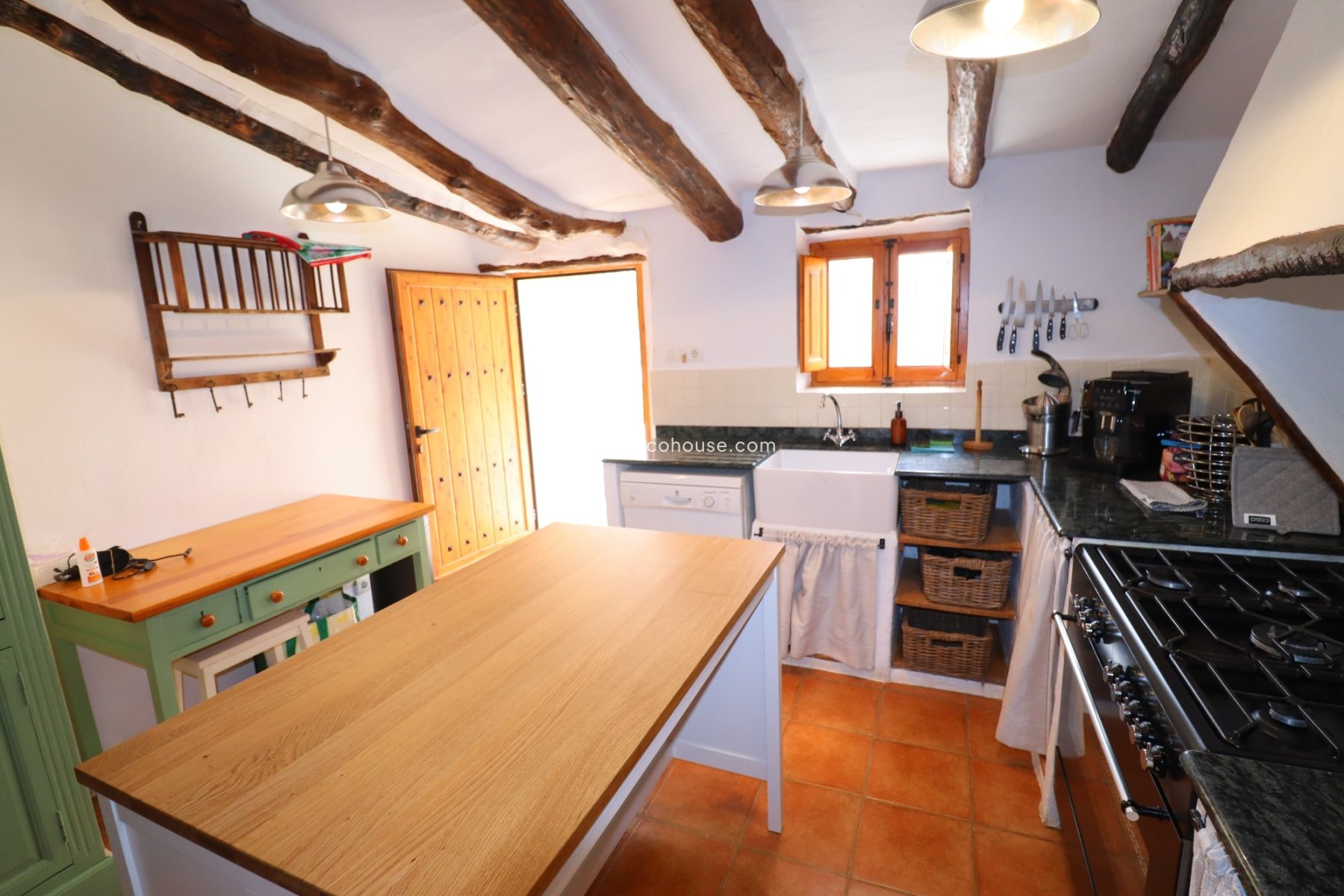 Resale - Cortijo -
Velez-Rubio
