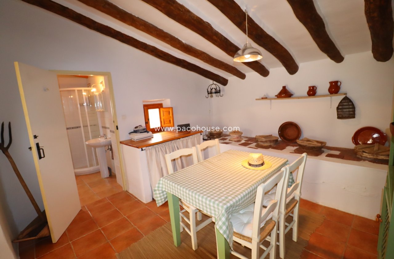 Resale - Cortijo -
Velez-Rubio
