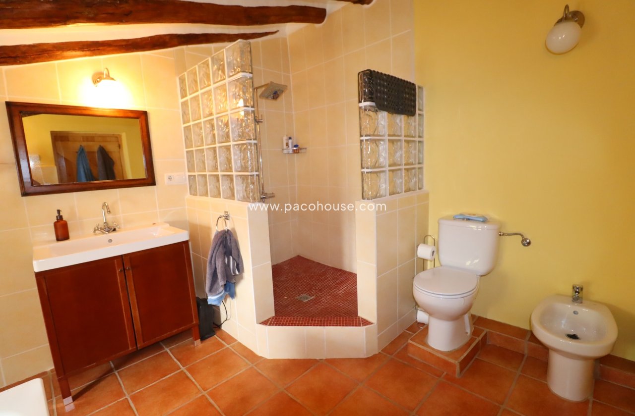 Resale - Cortijo -
Velez-Rubio
