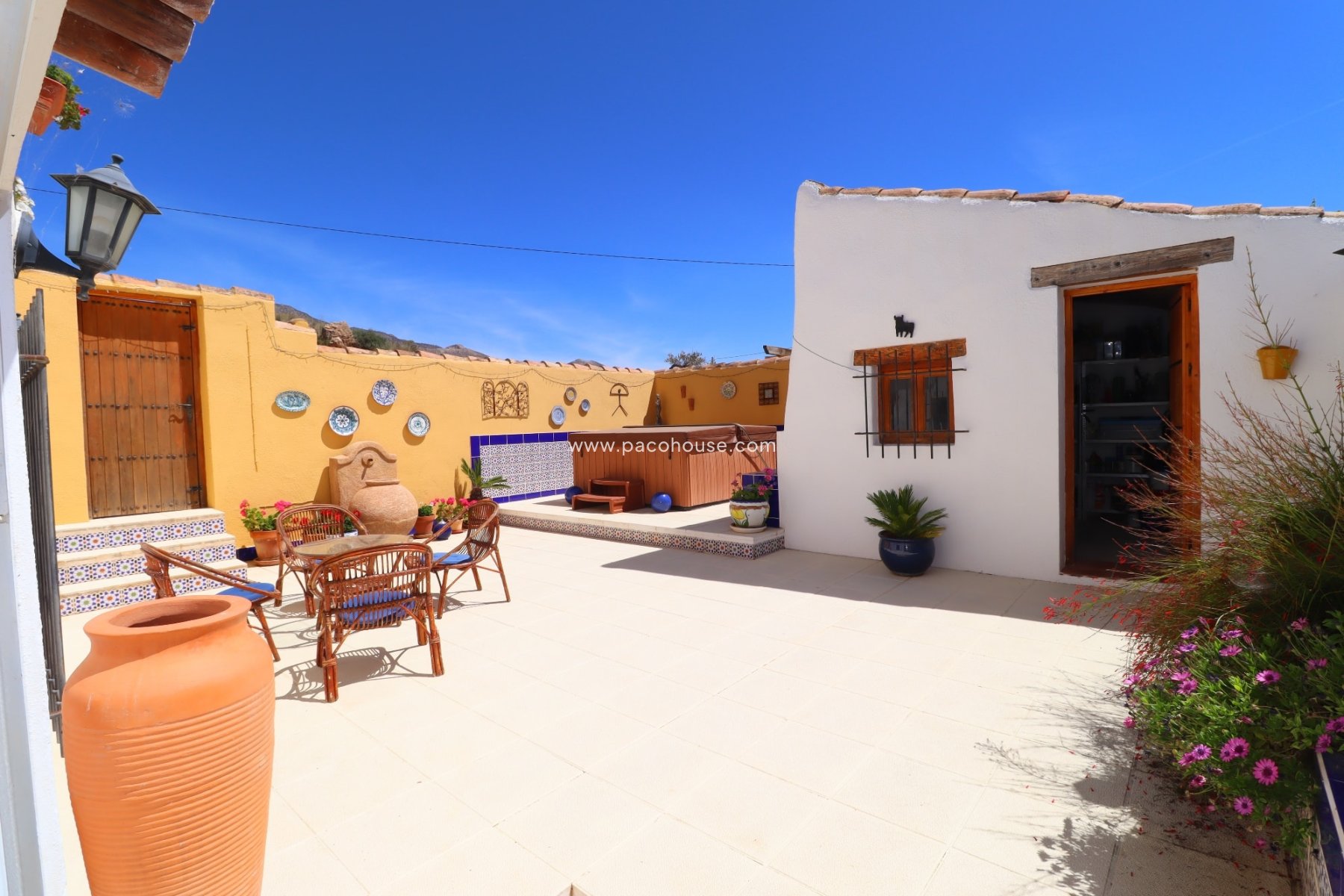 Resale - Cortijo -
Velez-Rubio