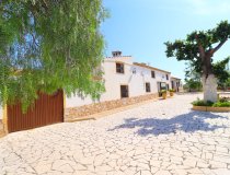 Resale - Cortijo -
Velez-Rubio