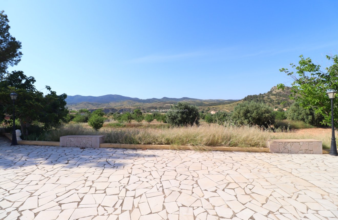 Resale - Cortijo -
Velez-Rubio