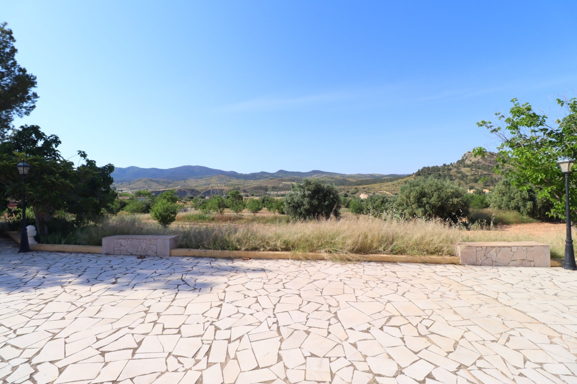 Resale - Cortijo -
Velez-Rubio