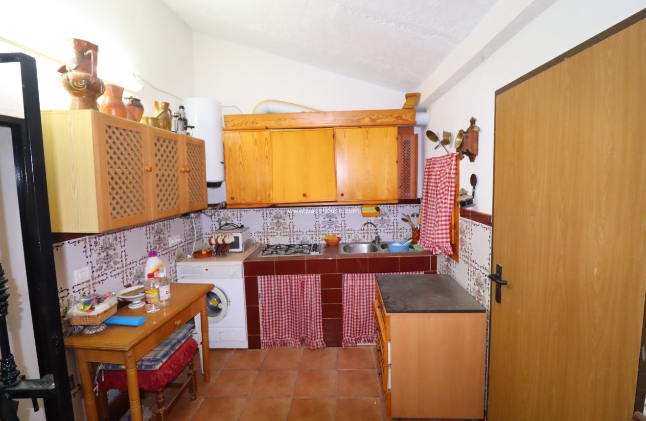 Resale - Cortijo -
Velez-Rubio