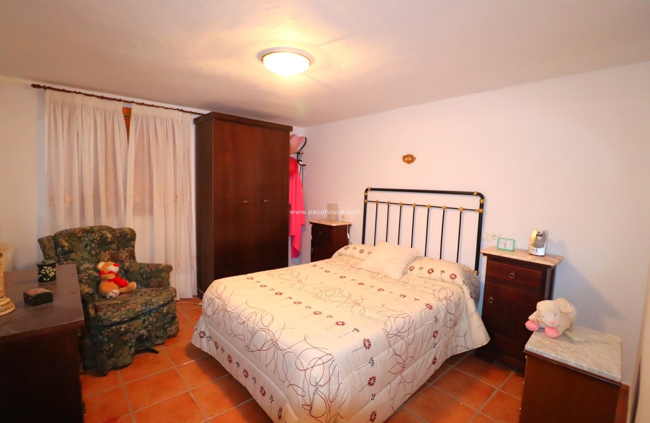 Resale - Cortijo -
Velez-Rubio