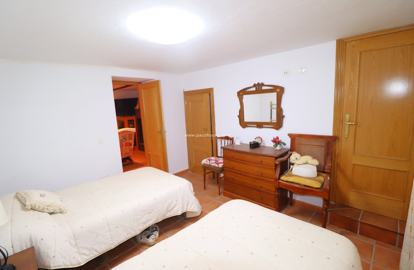 Resale - Cortijo -
Velez-Rubio