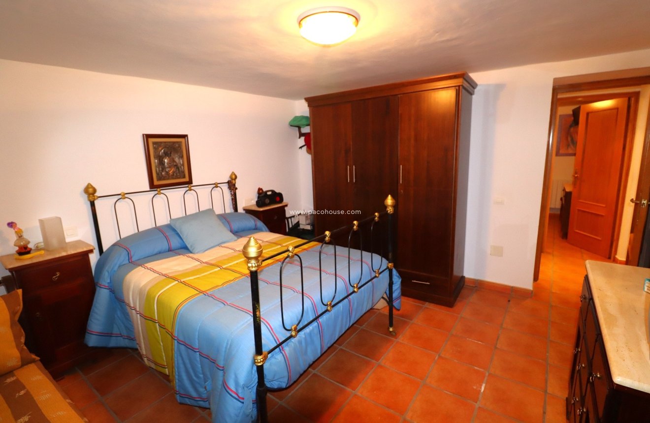 Resale - Cortijo -
Velez-Rubio