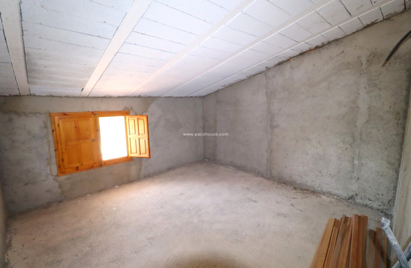 Resale - Cortijo -
Velez-Rubio