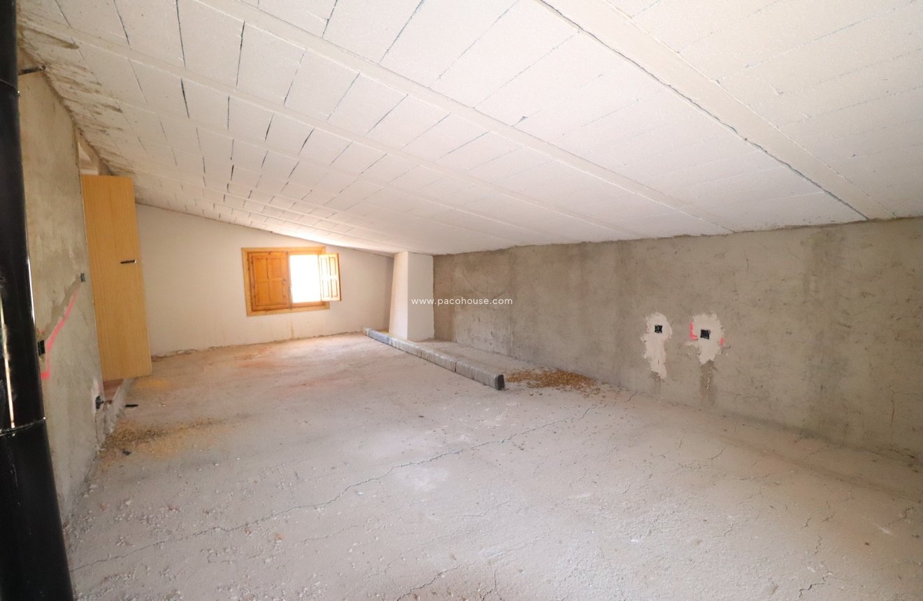 Resale - Cortijo -
Velez-Rubio