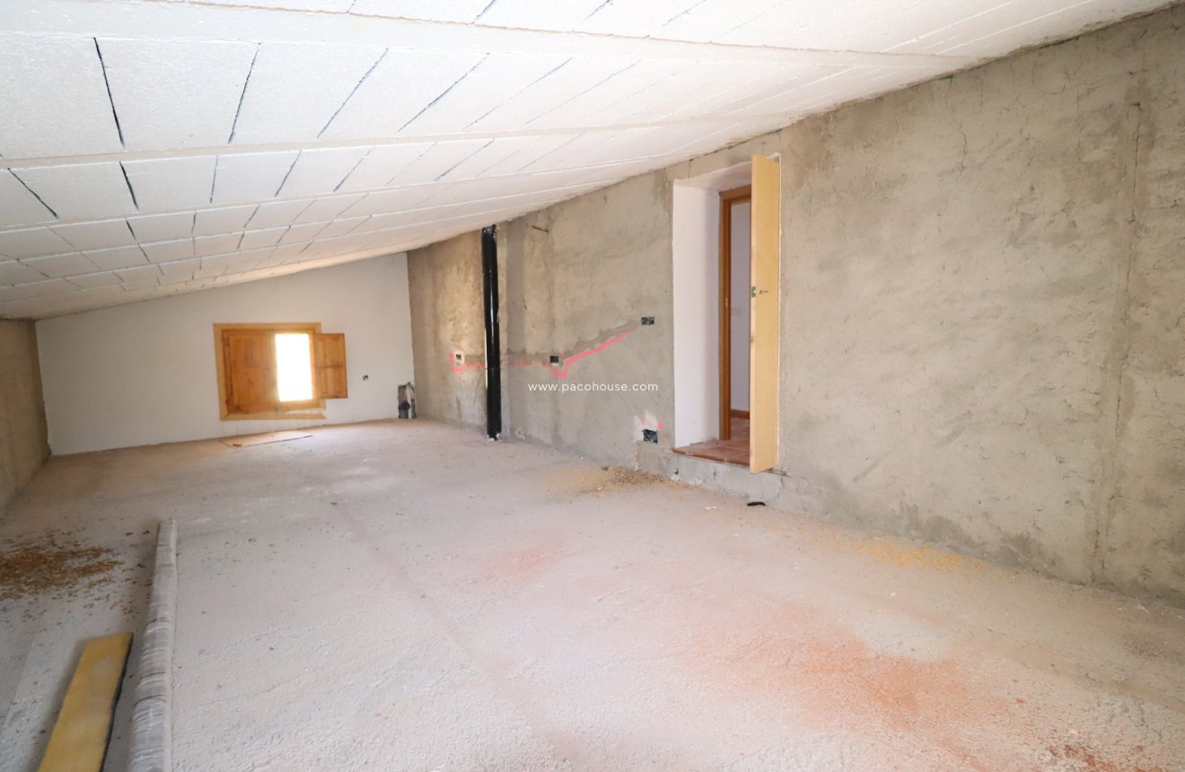 Resale - Cortijo -
Velez-Rubio