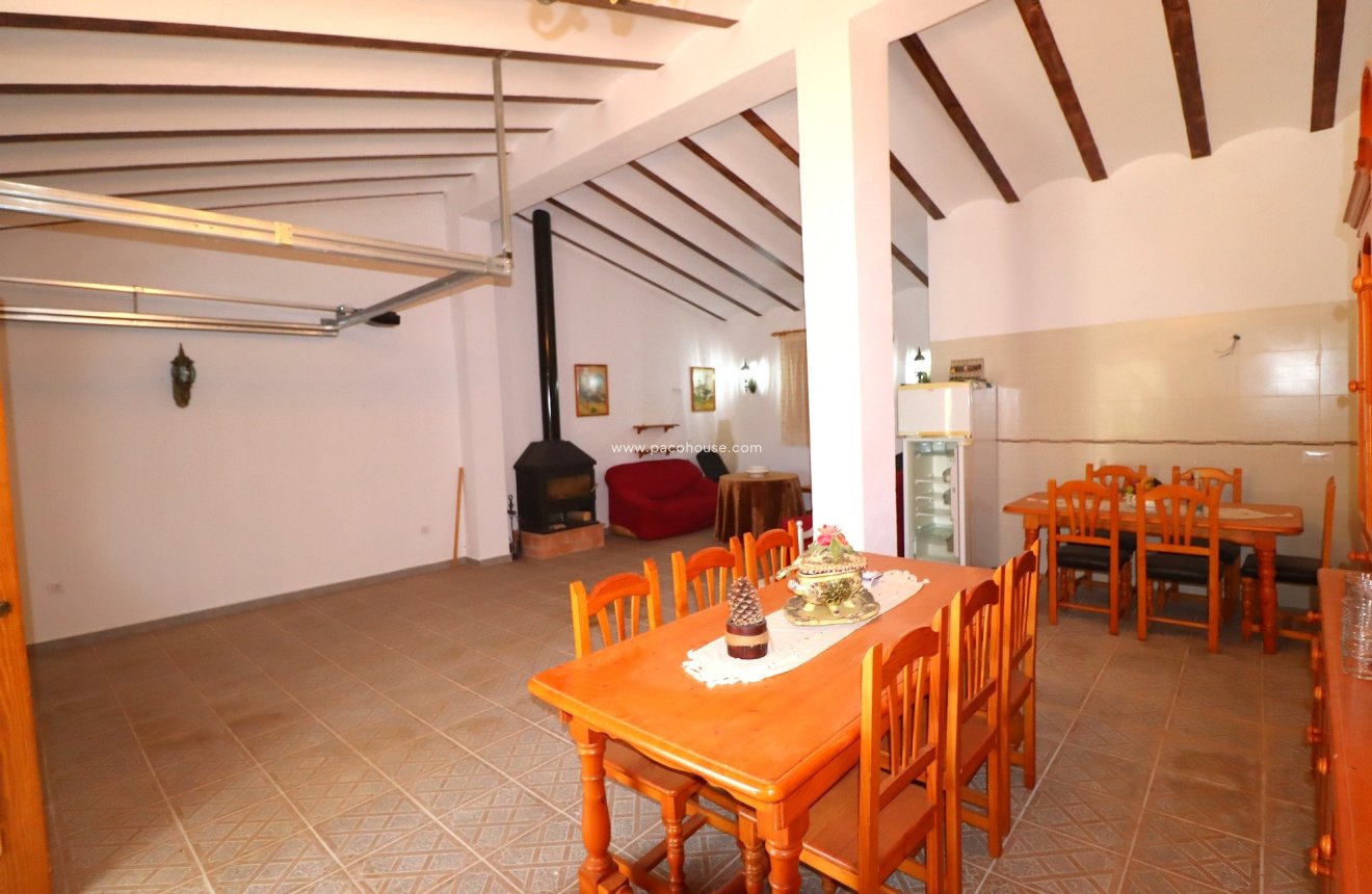 Resale - Cortijo -
Velez-Rubio