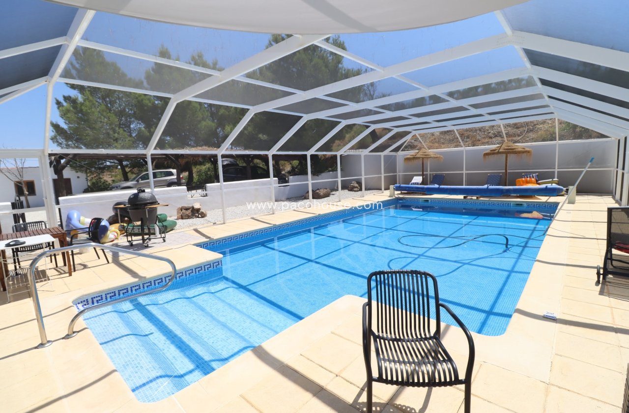 Resale - Cortijo -
Velez-Rubio