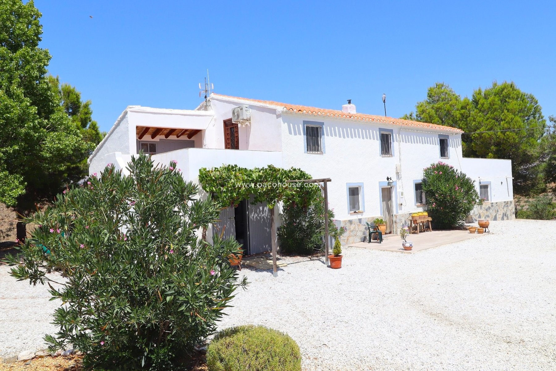 Resale - Cortijo -
Velez-Rubio