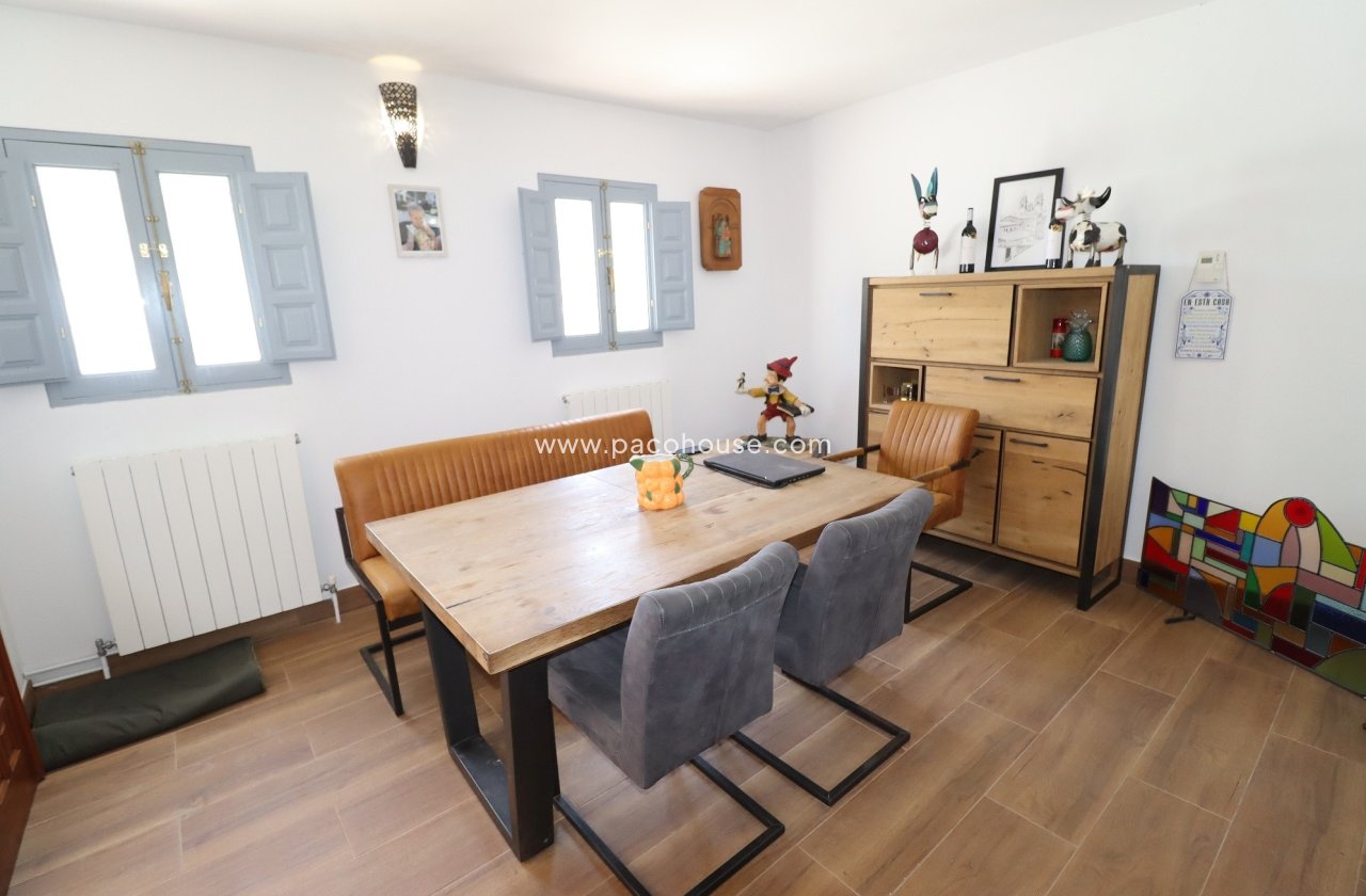 Resale - Cortijo -
Velez-Rubio